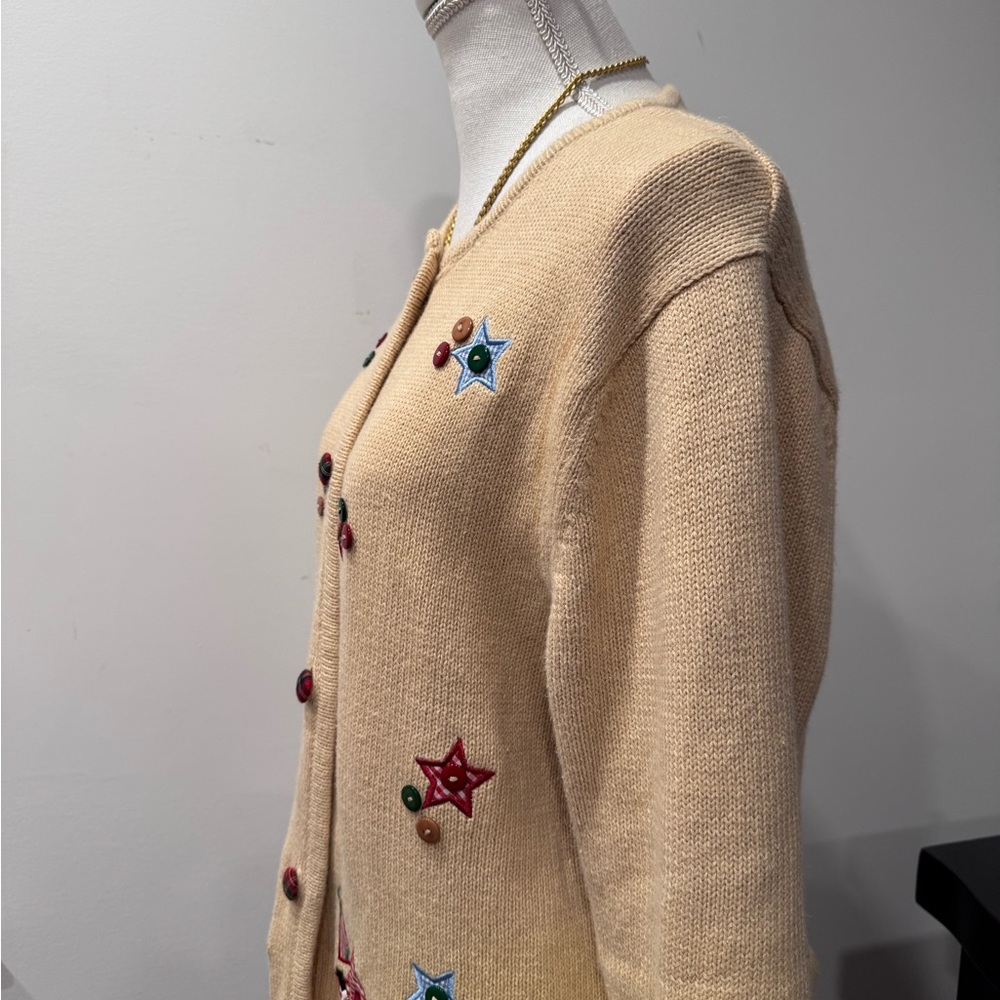 Vintage Christian Festive Beige Sweater with Star Accents - Picture 5 of 8